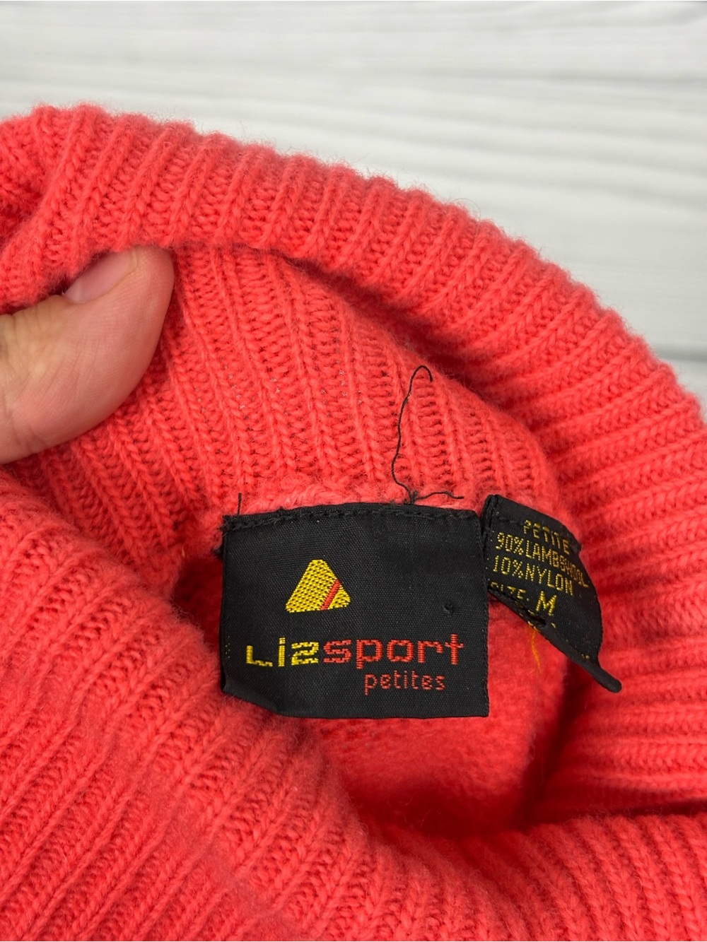 VTG Liz Claiborne LizSport Petites Lambs Wool Orange Black Sweater Size Medium - Picture 8 of 10